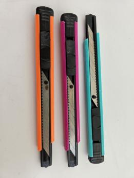 Нож канцелярский Nurmax 9мм